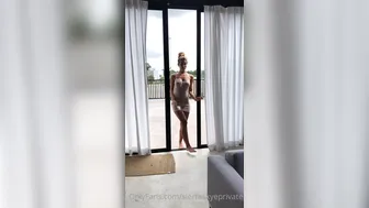 Sierra Skye aka sierraaaskyee onlyfans asiatisches Modell spielte mit sex toyspie