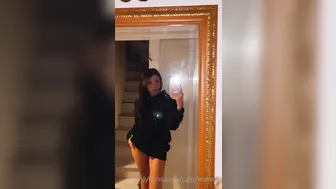 callmeslooo onlyfans HeiГџer Teenie zeigt Muschi