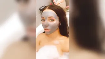 NacreVictoire onlyfans Hot thing caresses shaved holes