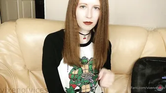vixenofvices onlyfans Young girl masturbates for amateur video