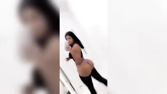 mia francis onlyfans Hot bitch posing in fr