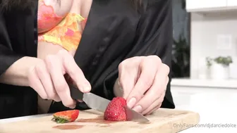 djdarciedolce onlyfans Pink labia of a beautiful model_720hd