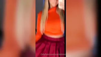 Scarlett noir onlyfans Busty girl strips on camera 2022 cam show