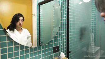 Pupau onlyfans Exquisite chick shows off big boobs