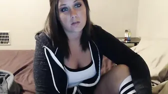 pierced_nipplesxxx Skinny web model masturbates