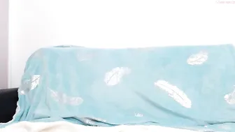 kattelovelyy Black haired prostitute fucks hairy cunt