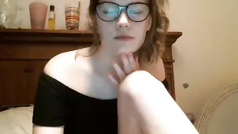 honeyyham Naughty trash screeches like a bitch on a mate during vaginal masturbation