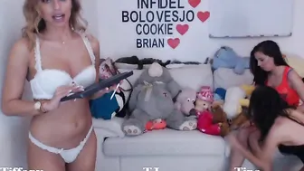 g_goosemafia Openwork passion passionately pulls pussy