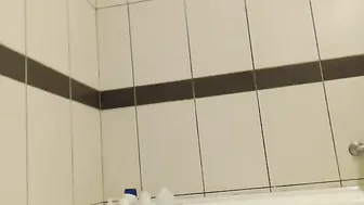 lonelyst4r Doll in stockings pulls pussy with fingers