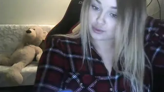 wearethebestinthissite Blissful female exposes boobs