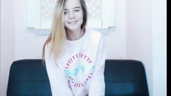 amazing_roxana Teen sucks penis