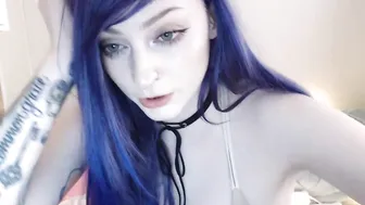 amphetameme Busty passion sucks dick