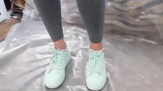 queen_squirt_orgasm Busty babe caresses nipples