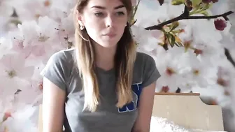 jessicagoold Shy Babe Shows Shaved Cunt