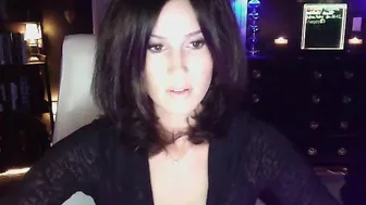 dakotacox Young beauty fucks phallus