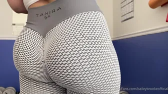 baileybrookeofficial onlyfans Beautiful passion jumps on a dildo