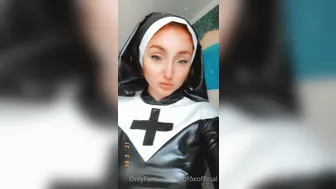 RedFoxOfficial onlyfans Appetizing babe shows her tits