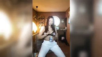 RedFoxOfficial onlyfans Drilling show with scrawny MILF