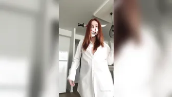 RedFoxOfficial onlyfans Gorgeous girl licks dildo