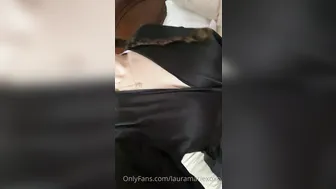 LauraMariexoxo onlyfans StripChat Fignering Show