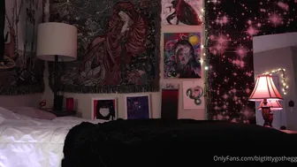 Lee onlyfans Wonderful bitch Fucks Sex Toy