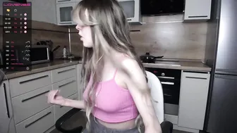 1_arya onlyfans cool slut on the chair