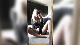 Jill Hardener onlyfans Hot bitch strips and jerks off