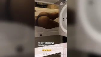 msixelaa onlyfans Passionate mare masturbates and bathes in the bath