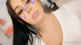 larissanadia Black haired bitch shows her boobs