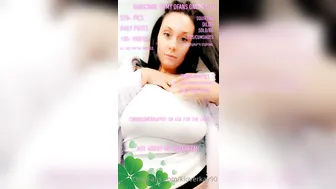 kloverkay90 Hot bitches show curvy shapes