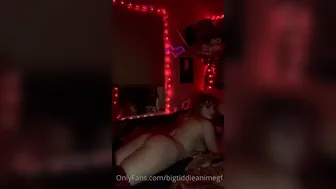 bigtiddieanimegf A nice babe kneads her cunt