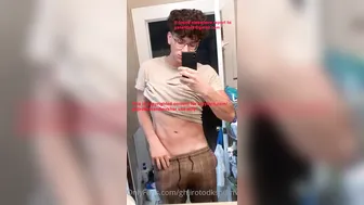 emilivno Breathtaking babe planting in a dildo