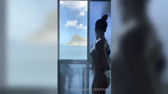 lindi_r onlyfans Thinty passionately pulls the cap