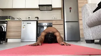 lindi_r onlyfans Cute doll gives her pussy a dildo