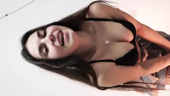 Laur_slutty_bby onlyfansen Brock aka ladylaur Graceful bitch masturbates pussy