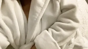 Asiankitten Big breasted dance dances naked