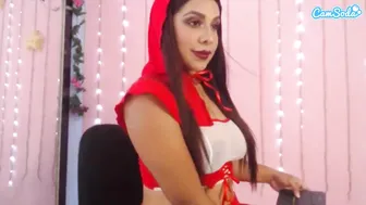 wandabrook Blonde harlot caresses boobs