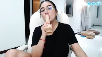 alexyferrer Hot filly fucks herself with a dildo