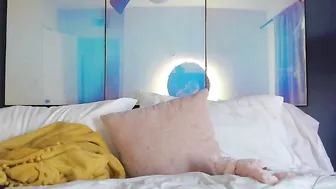 nikiskyler  takes off her clothes