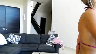 ainsleedivine Spicy bitch jerks off pussy