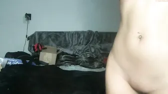 ripped2strip chaturbate Exquisite slut gets naked and jumps on strap.on