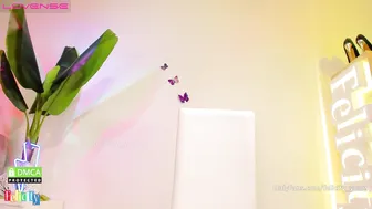 felicity_yours chaturbate Ardent beauty and lick nipples