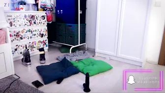 zzzirael chaturbate Cute stallion gets cum on face