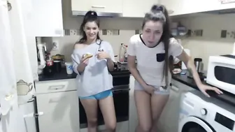 maya_and_guests chaturbate 11.02.2022 broadcast 2022