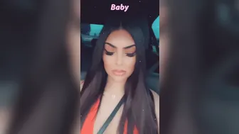 Aliza Jane onlyfans Babe with a huge ass jerks off both holes