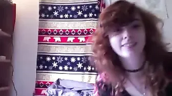 roses94green Shy babe jerks off her pussy