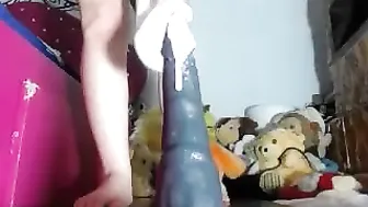 dayanna_sweet woman fucks dildo