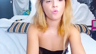 yssadiamond Naughty bitch delivers orgasm sex toys