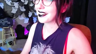 Lustful trash dumps juicy tits