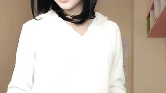 newteen1999 Lady performs a gorgeous striptease